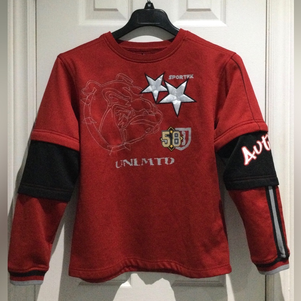 Sportex Y2K Red and Black Graphic Crewneck Sweatshirt with Color-Blocked Sleeves